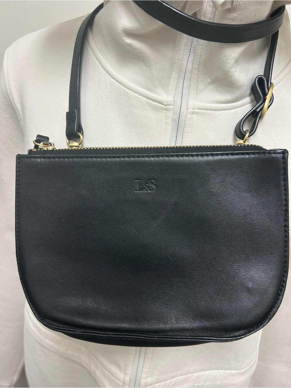 Lo & Sons Black Leather Crossbody Bag